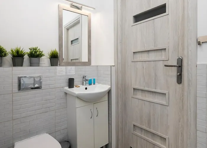 Manufaktura By Bookinghost * Łódź