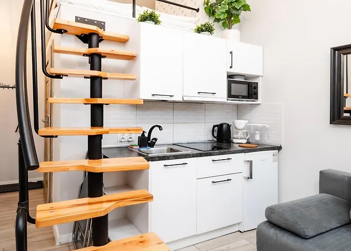 Manufaktura By Bookinghost *