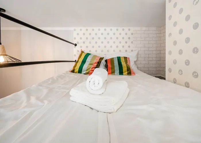 Manufaktura By Bookinghost